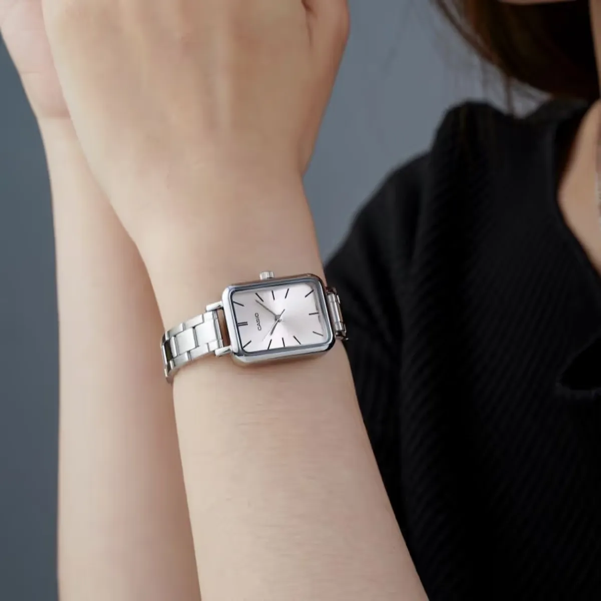 CASIO LTP-V009D-4E 5 Đồng hồ nữ Casio LTP-V009D-4E